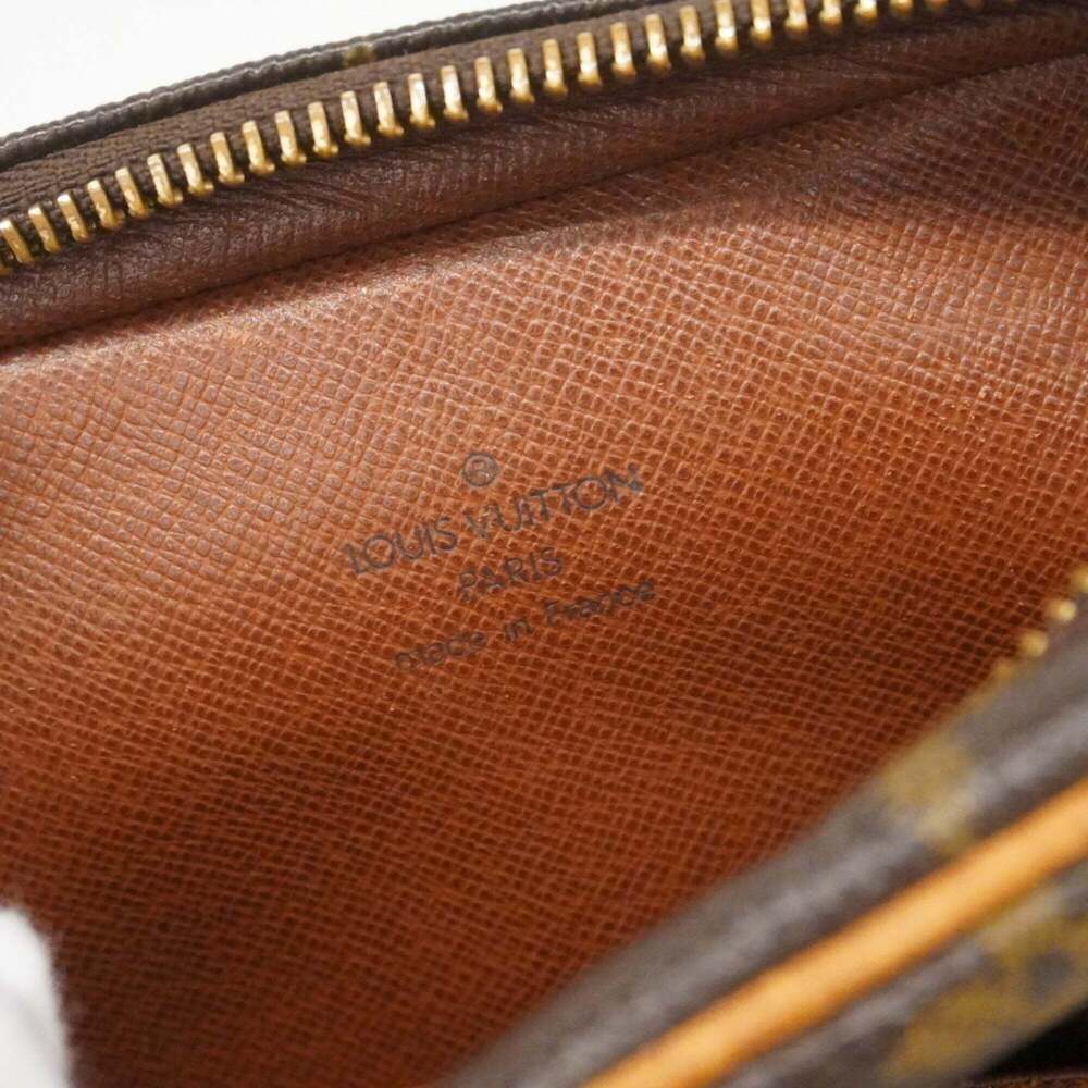 LOUIS VUITTON Brown Monogram Shoulder Bag - Picture 5 of 13